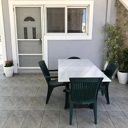 Chrysanthi's Apartamento *